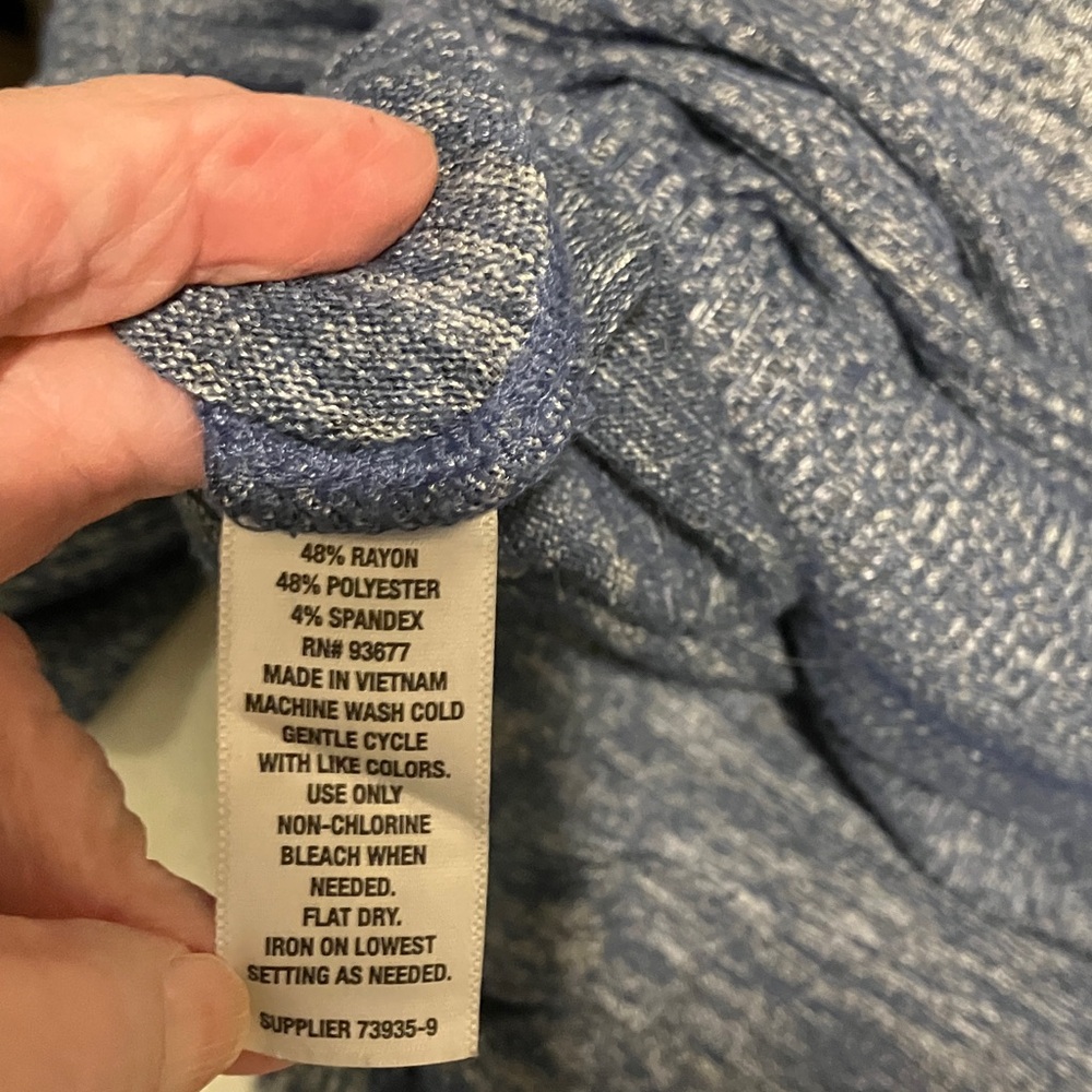 EUC a.n.a Heathered Blue Knit Top 1/2 Sleeve Ribbed Fabric Ribbed Back Insert - Picture 6 of 6